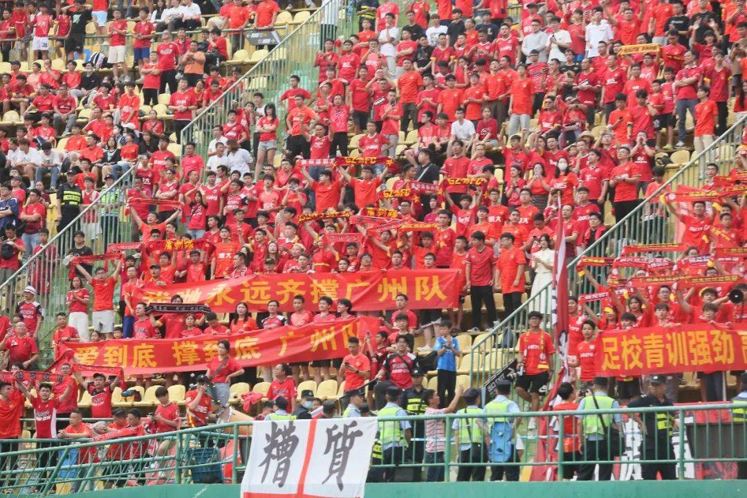 广州恒大实力强劲，球员备战下轮比赛