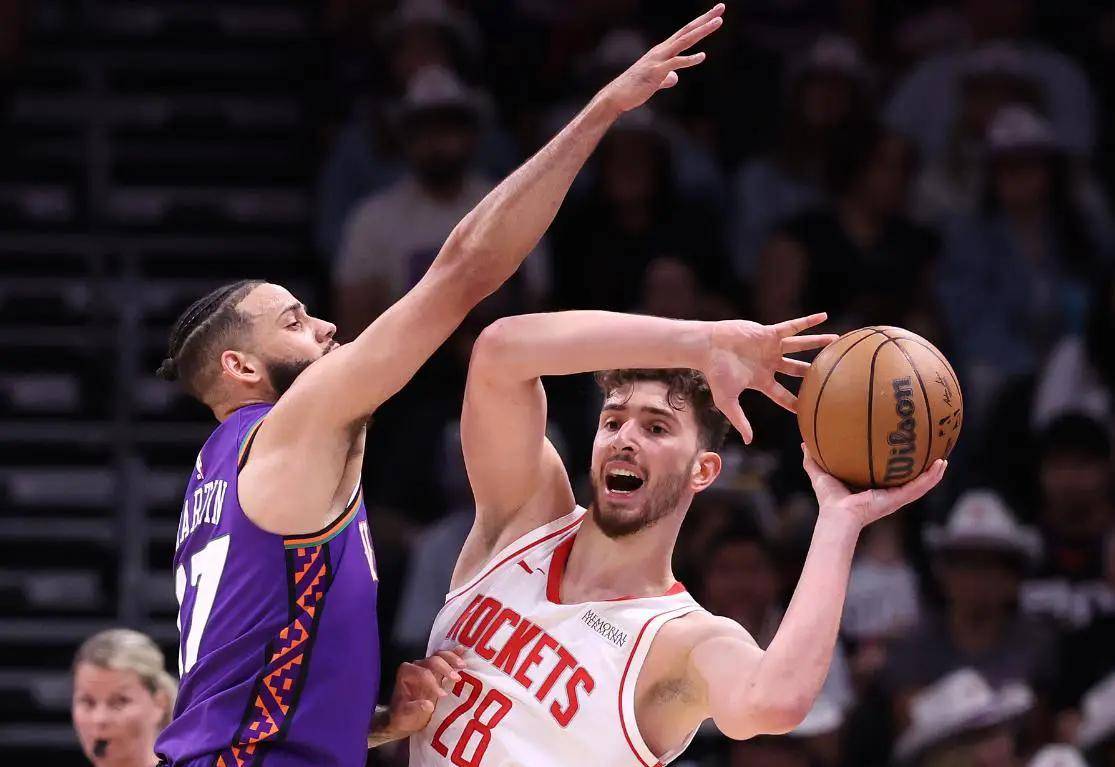 太阳力克公牛，取得三连胜