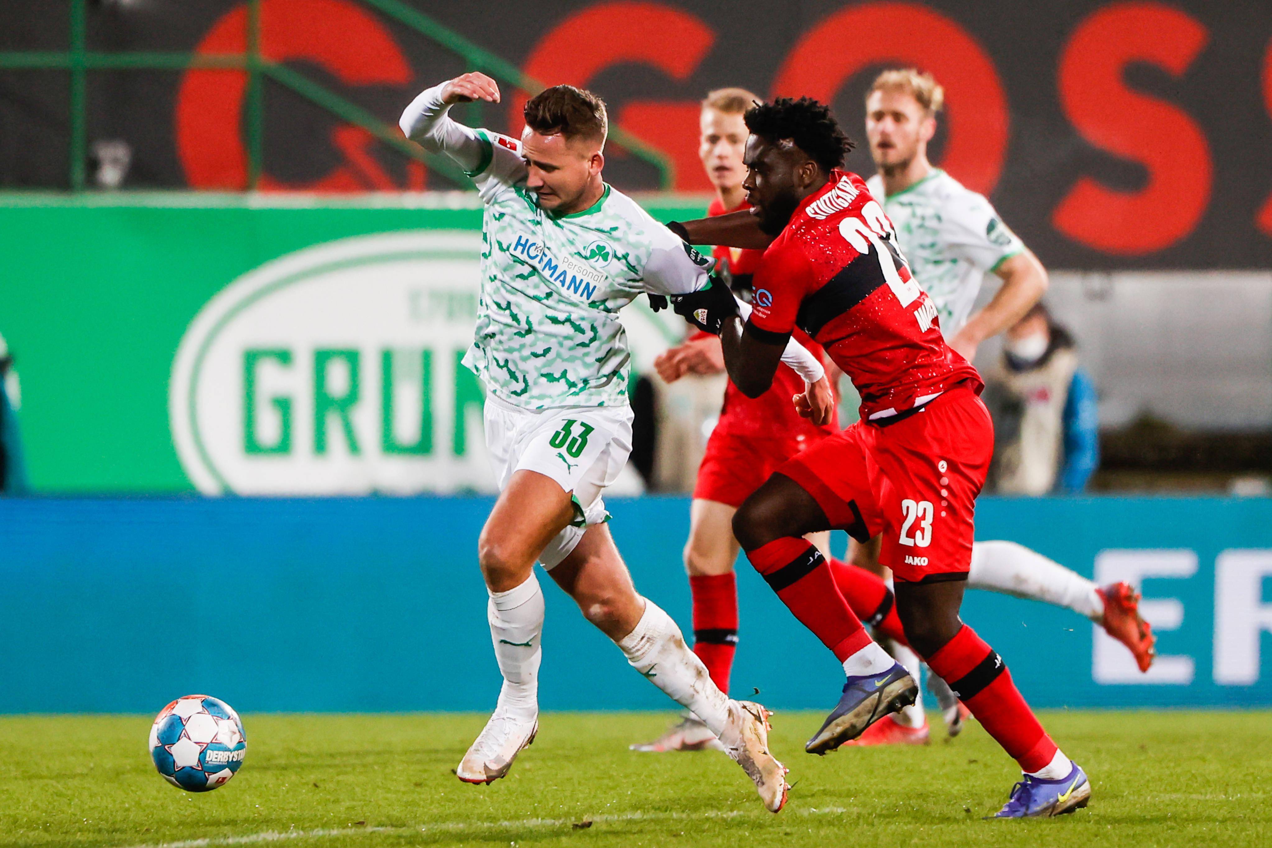 锋线猛将大放异彩，助球队夺得胜利！的简单介绍