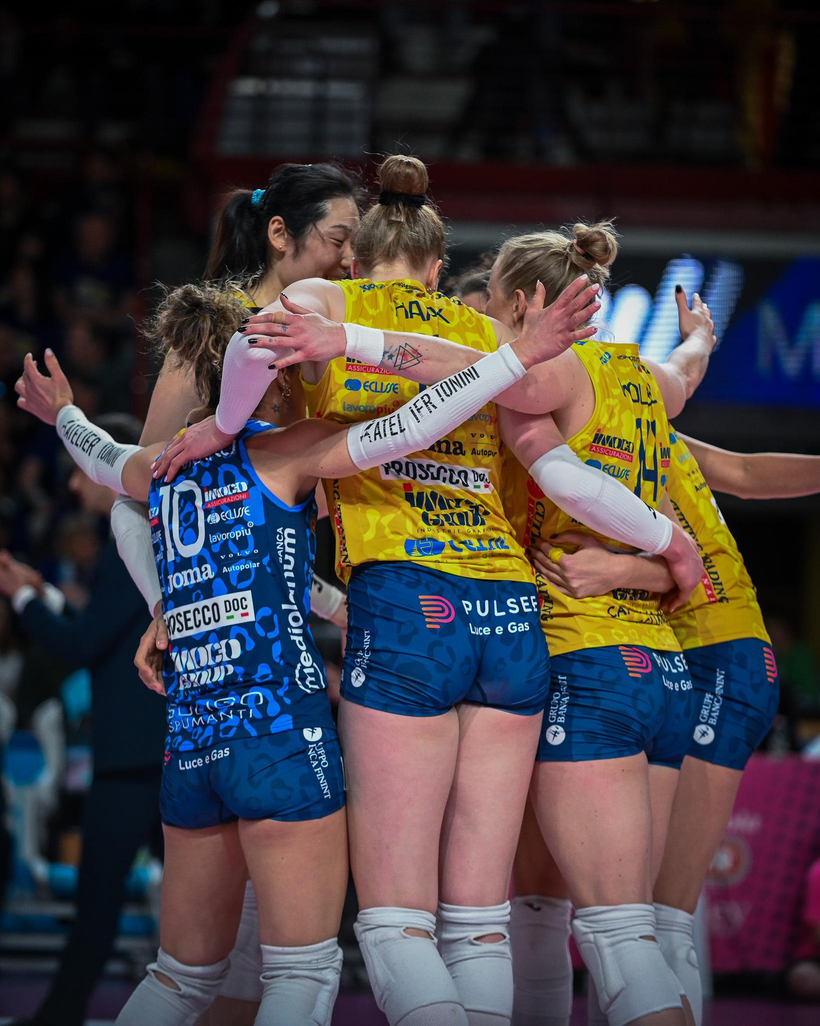 意大利女足队在比赛中发挥出色 意大利女足队在比赛中发挥出色