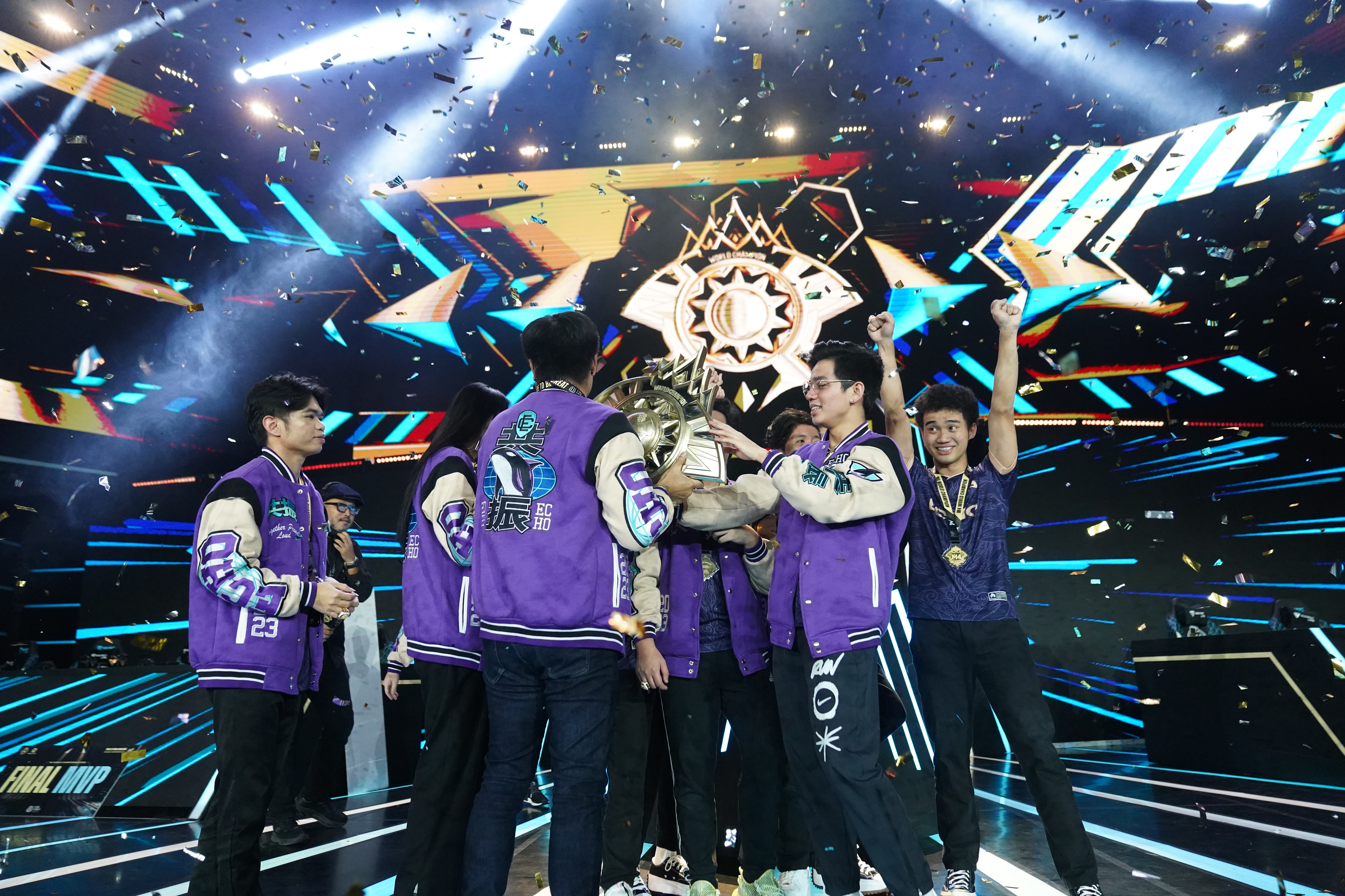 包含顶尖球队交手，比赛现场气氛燃爆的词条